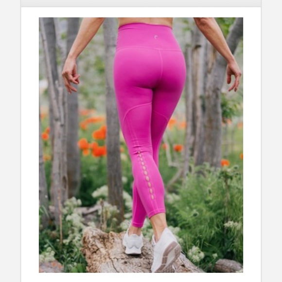 ZYIA Pants - Zyia fuchsia Brilliant Hi-Rise 7/8 24” Med (6-8)